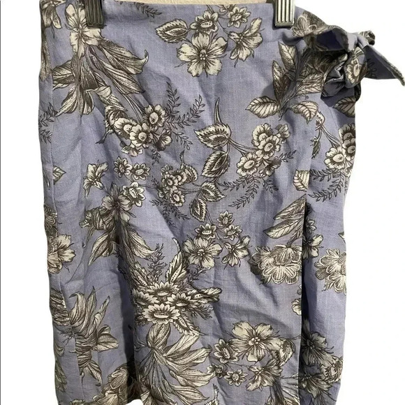 NWT Ann Taylor wrap‎ floral skirt size 00 - Picture 3 of 7